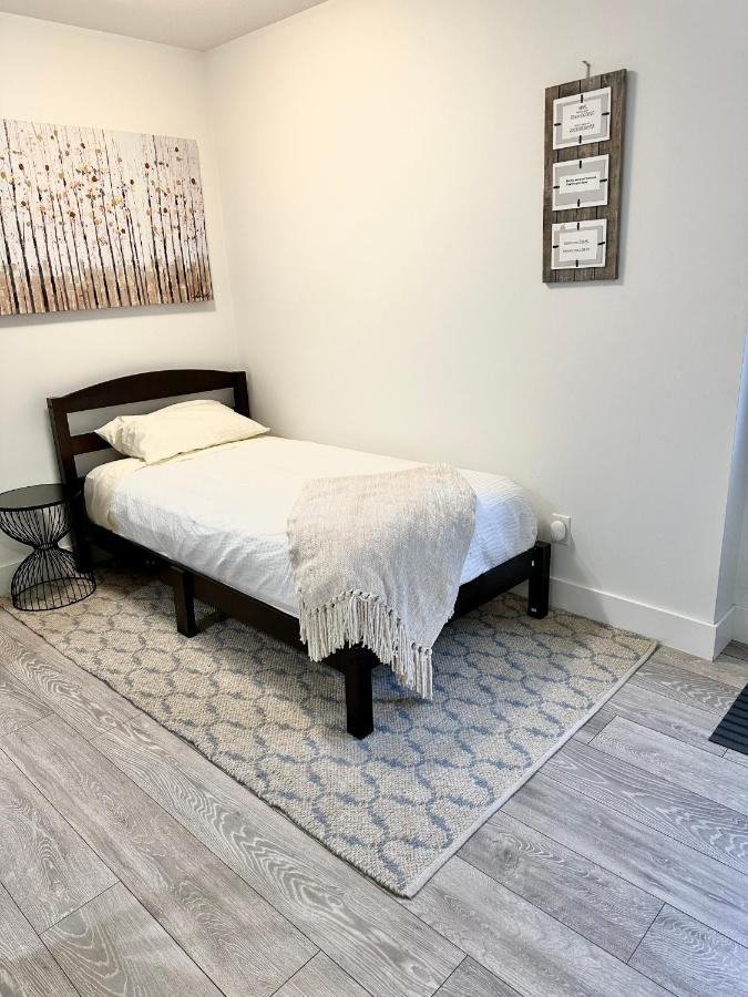 Bookyourhome Langley Dış mekan fotoğraf
