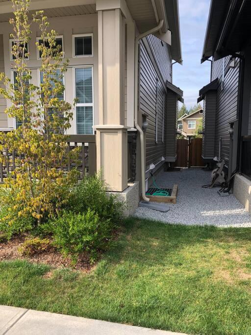 Bookyourhome Langley Dış mekan fotoğraf